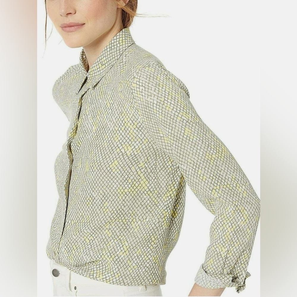 EQUIPMENT FEMME Chic Patterned Button-Up Blouse